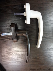 Ручка оконная пластиковая з армировкой 8п.